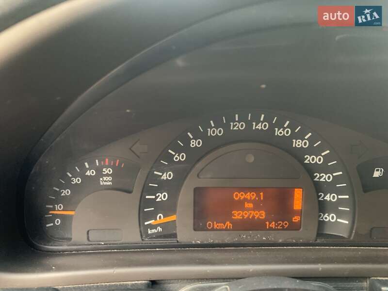 Седан Mercedes-Benz C-Class 2001 в Львове