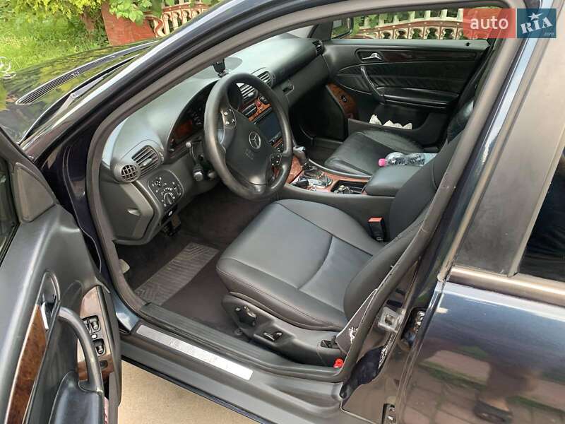 Седан Mercedes-Benz C-Class 2001 в Львове