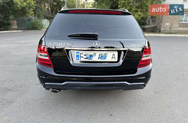 Универсал Mercedes-Benz C-Class 2013 в 