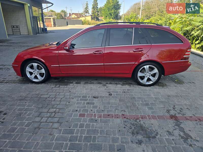 Универсал Mercedes-Benz C-Class 2004 в Виннице