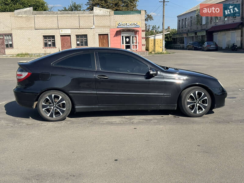 Купе Mercedes-Benz C-Class 2005 в Гайвороне