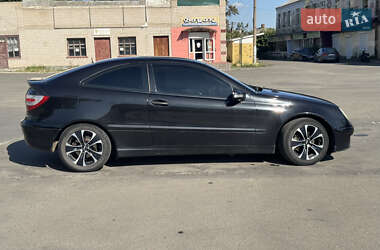 Купе Mercedes-Benz C-Class 2005 в 