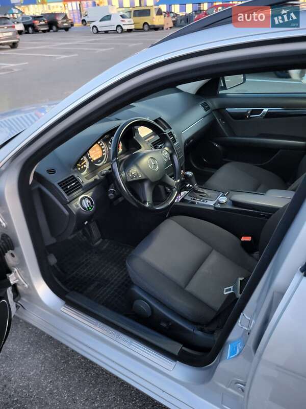 Универсал Mercedes-Benz C-Class 2008 в Киеве