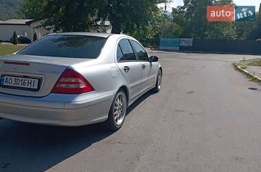 Седан Mercedes-Benz C-Class 2005 в 