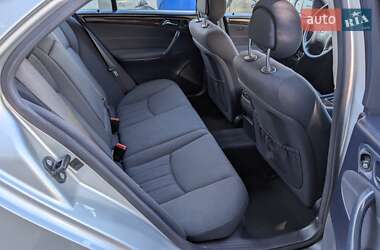 Седан Mercedes-Benz C-Class 2004 в 