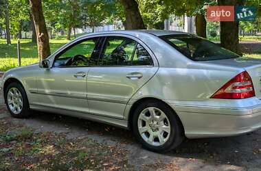 Седан Mercedes-Benz C-Class 2004 в Тернополе