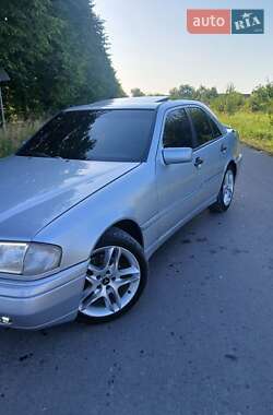 Седан Mercedes-Benz C-Class 1993 в 