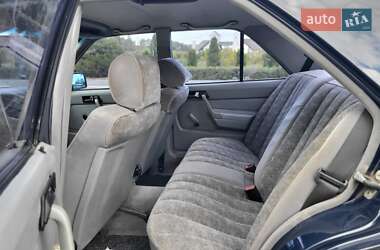 Седан Mercedes-Benz C-Class 1992 в 