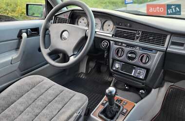 Седан Mercedes-Benz C-Class 1992 в 