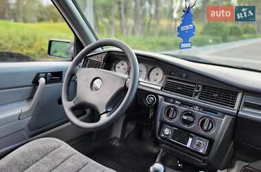 Седан Mercedes-Benz C-Class 1992 в 