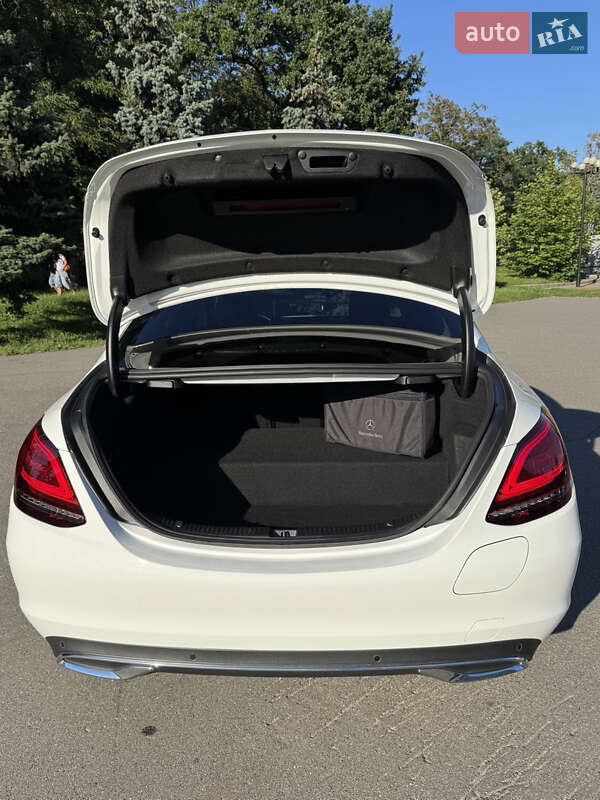 Седан Mercedes-Benz C-Class 2021 в Киеве
