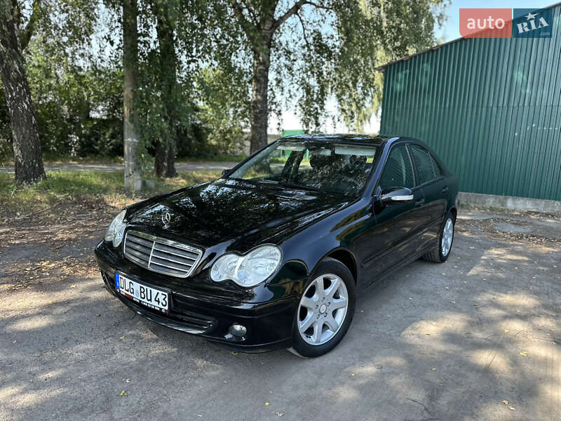 Седан Mercedes-Benz C-Class 2007 в Дубно