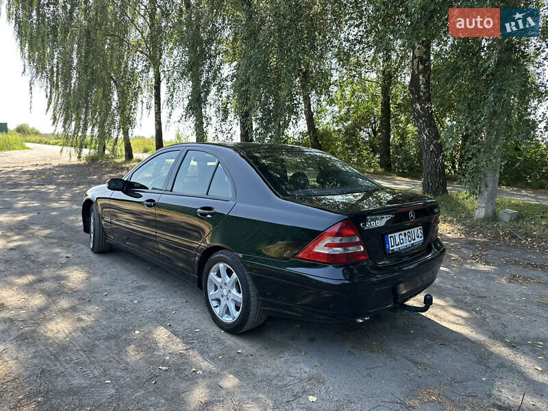Седан Mercedes-Benz C-Class 2007 в Дубно