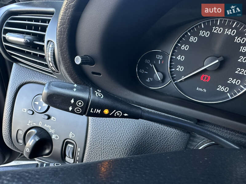 Седан Mercedes-Benz C-Class 2007 в Дубно
