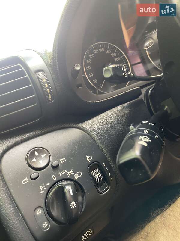 Универсал Mercedes-Benz C-Class 2006 в Кривом Роге
