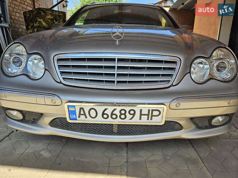 Универсал Mercedes-Benz C-Class 2006 в Кривом Роге