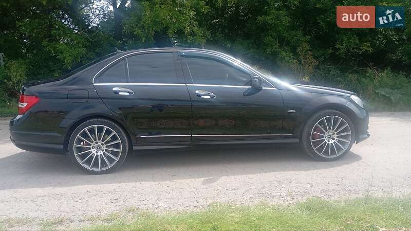 Седан Mercedes-Benz C-Class 2007 в Дубно