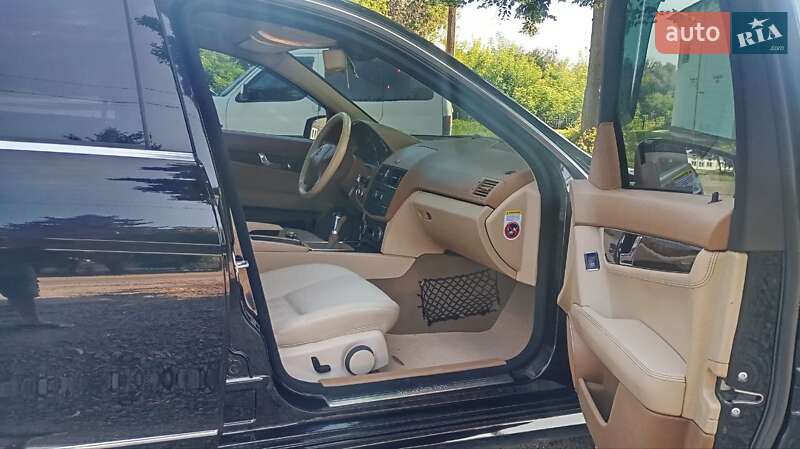 Седан Mercedes-Benz C-Class 2007 в Дубно