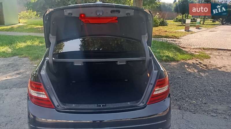 Седан Mercedes-Benz C-Class 2007 в Дубно