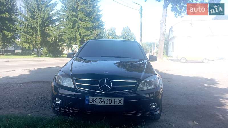 Седан Mercedes-Benz C-Class 2007 в Дубно
