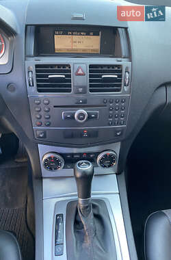 Универсал Mercedes-Benz C-Class 2009 в 