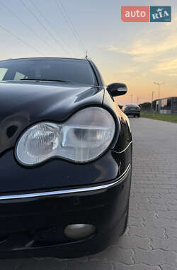 Универсал Mercedes-Benz C-Class 2003 в 
