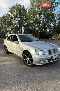 Седан Mercedes-Benz C-Class 2006 в 