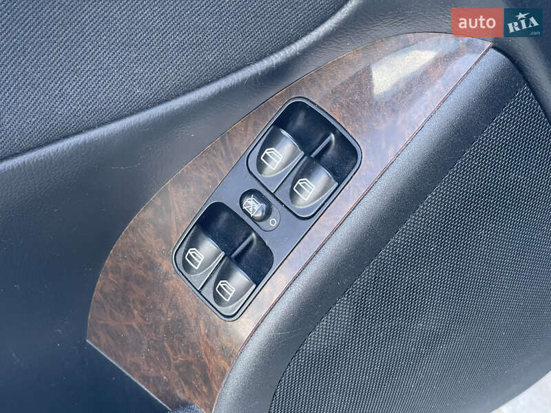 Универсал Mercedes-Benz C-Class 2005 в Ровно