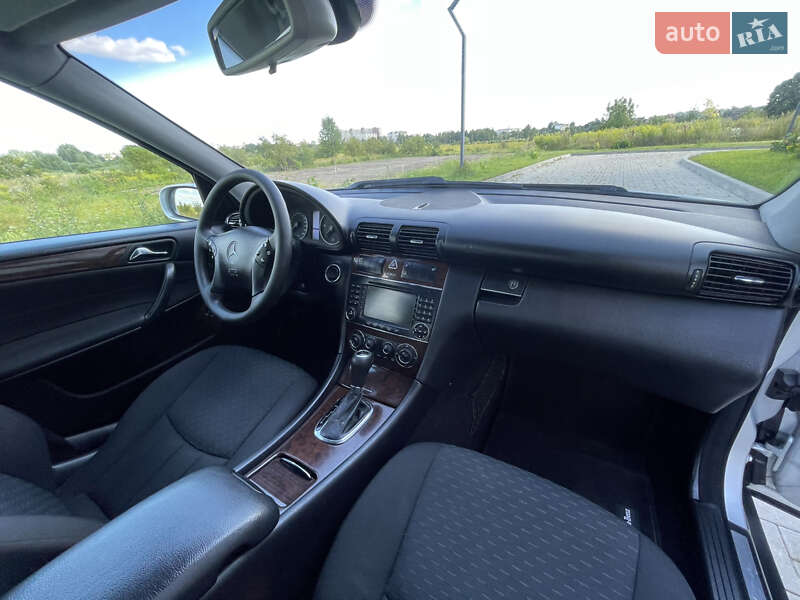 Универсал Mercedes-Benz C-Class 2005 в Ровно
