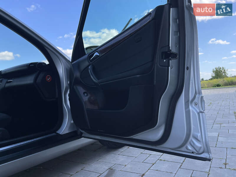 Универсал Mercedes-Benz C-Class 2005 в Ровно