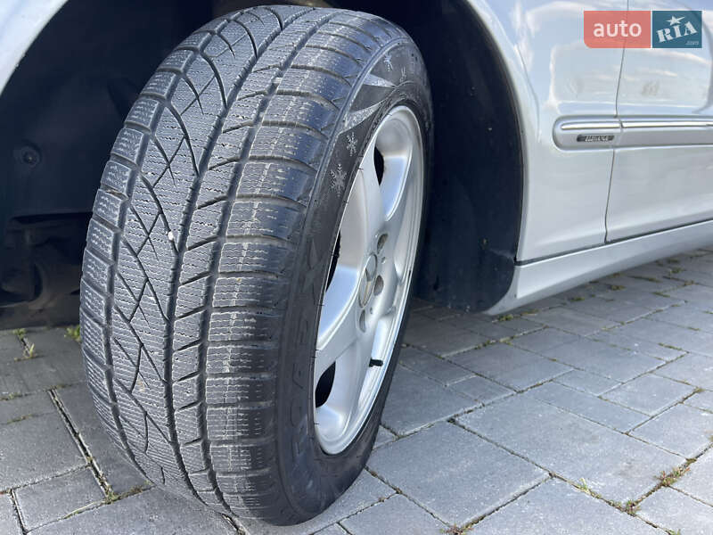 Универсал Mercedes-Benz C-Class 2005 в Ровно
