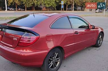 Купе Mercedes-Benz C-Class 2001 в 
