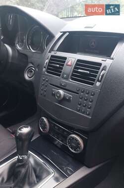 Универсал Mercedes-Benz C-Class 2010 в 