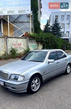 Седан Mercedes-Benz C-Class 2000 в 