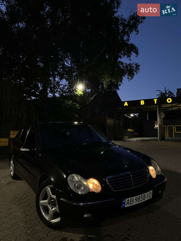 Седан Mercedes-Benz C-Class 2003 в Жмеринке