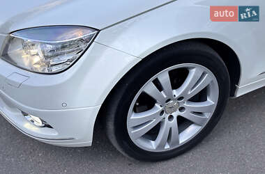 Универсал Mercedes-Benz C-Class 2009 в 
