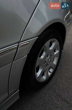 Седан Mercedes-Benz C-Class 2004 в 
