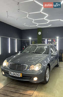 Седан Mercedes-Benz C-Class 2004 в 