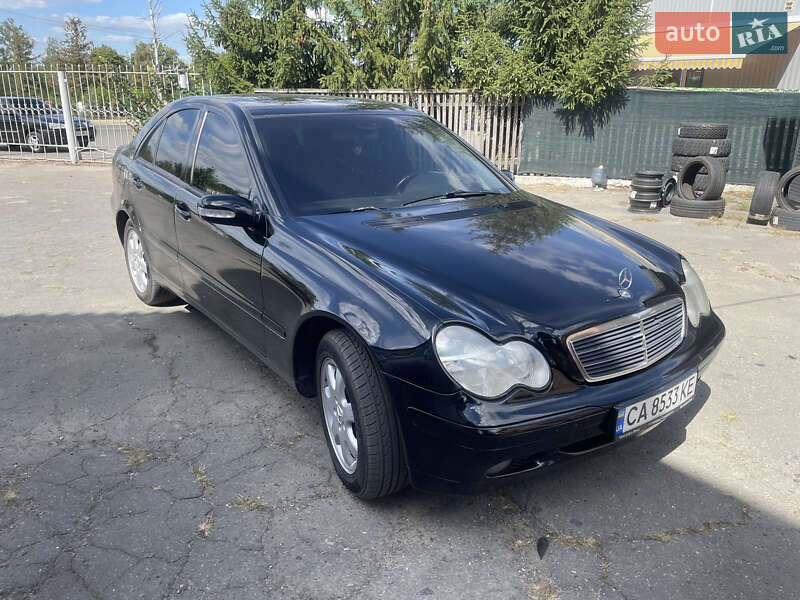 Седан Mercedes-Benz C-Class 2002 в 