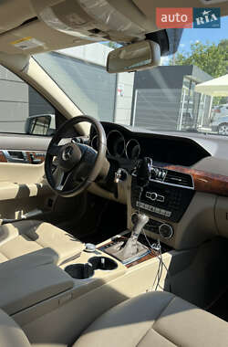 Седан Mercedes-Benz C-Class 2013 в 