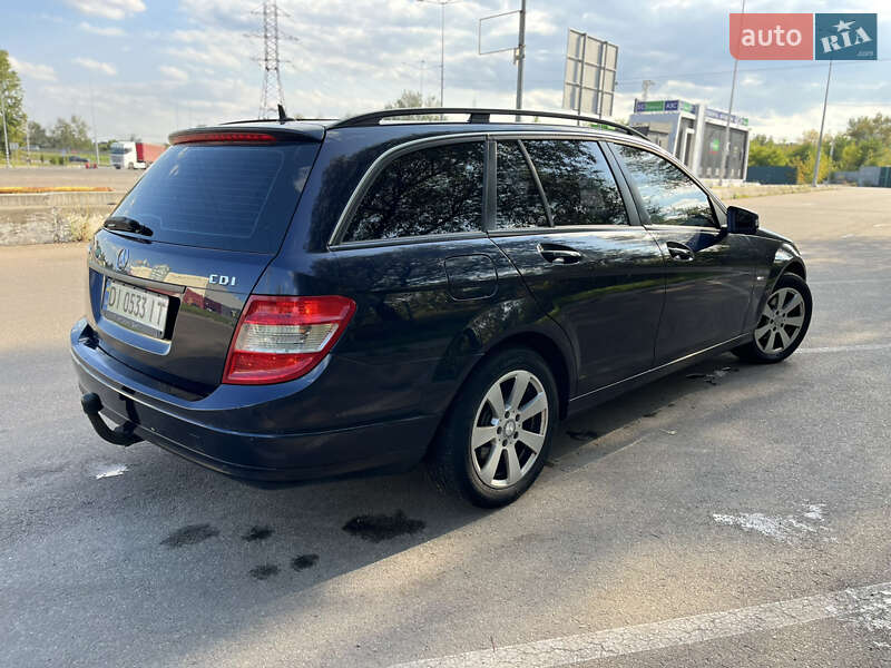Универсал Mercedes-Benz C-Class 2010 в Киеве