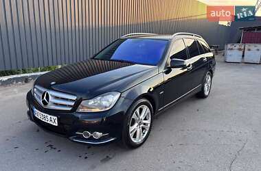 Mercedes-Benz C-Class 2011