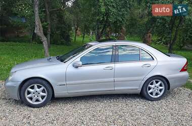Седан Mercedes-Benz C-Class 2002 в 