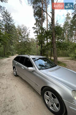 Универсал Mercedes-Benz C-Class 2003 в 
