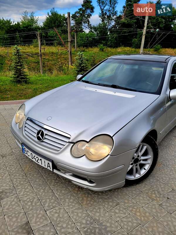 Купе Mercedes-Benz C-Class 2001 в Львове фото 4 Купе Mercedes-Benz C-Class 2001 в Львове