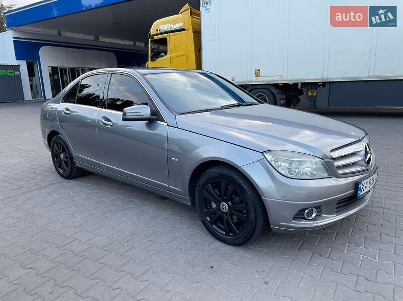 Mercedes-Benz C-Class 2009
