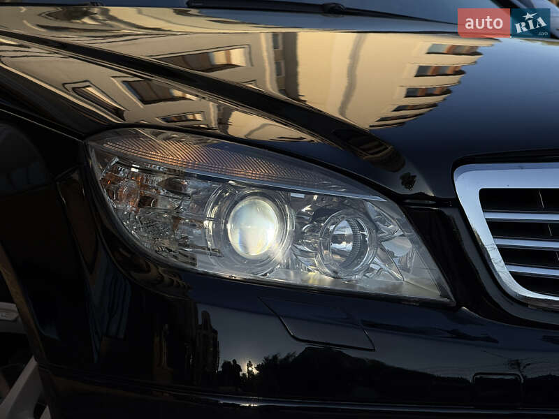 Седан Mercedes-Benz C-Class 2007 в Миколаєві