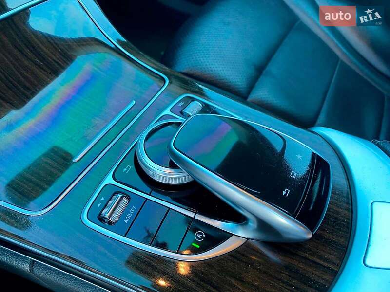 Седан Mercedes-Benz C-Class 2015 в Львове