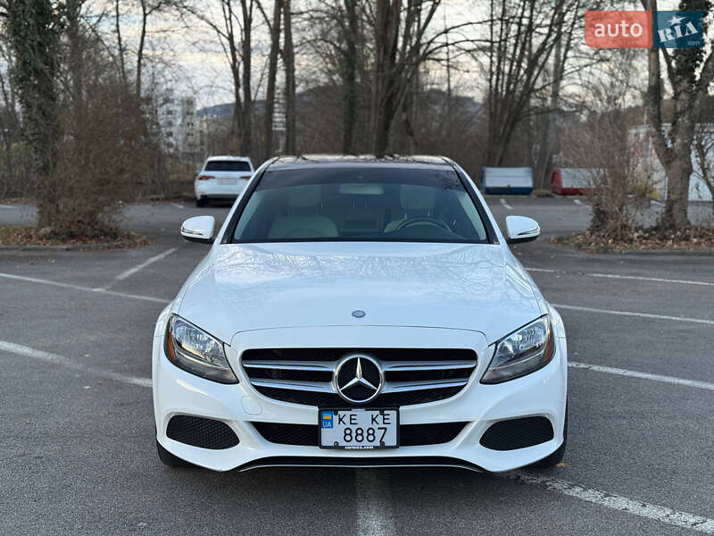 Седан Mercedes-Benz C-Class 2017 в 