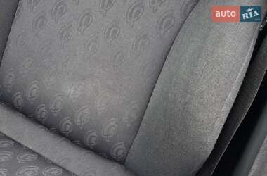 Седан Mercedes-Benz C-Class 2003 в 